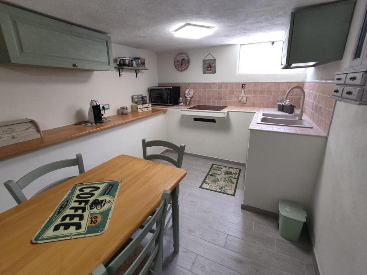 Lorna House Apartment Tortolì Екстериор снимка